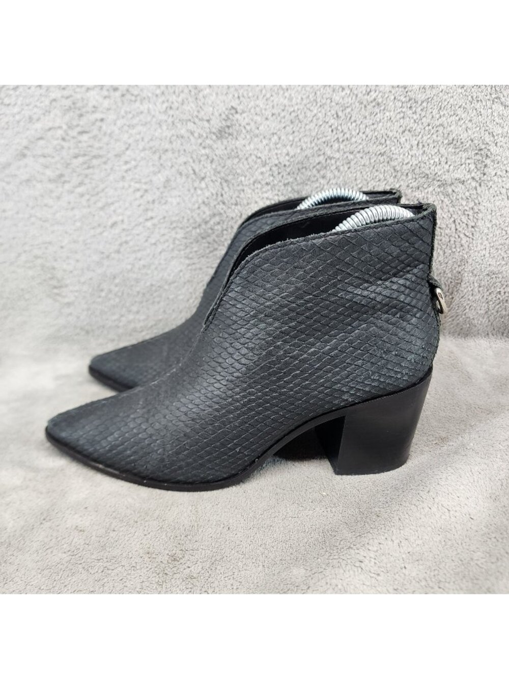 Kaanas Shoes Womens Size 7 Bellone Black Leather Pointed Toe Ankle Boots *Read*